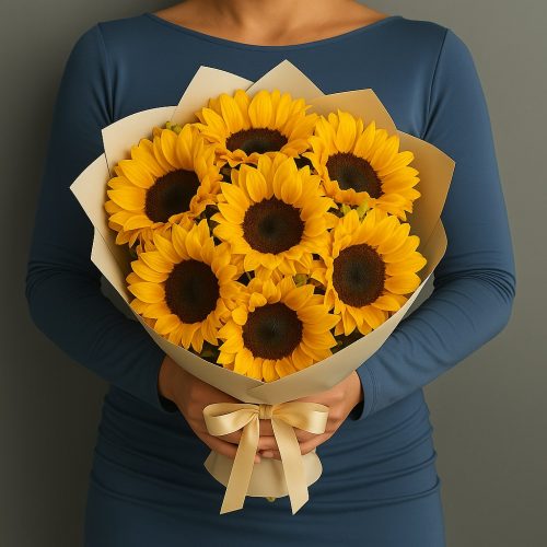 Яркий букет подсолнухов